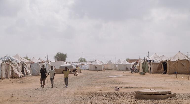 Лагерь вынужденных переселенцев в Порт-Судане.